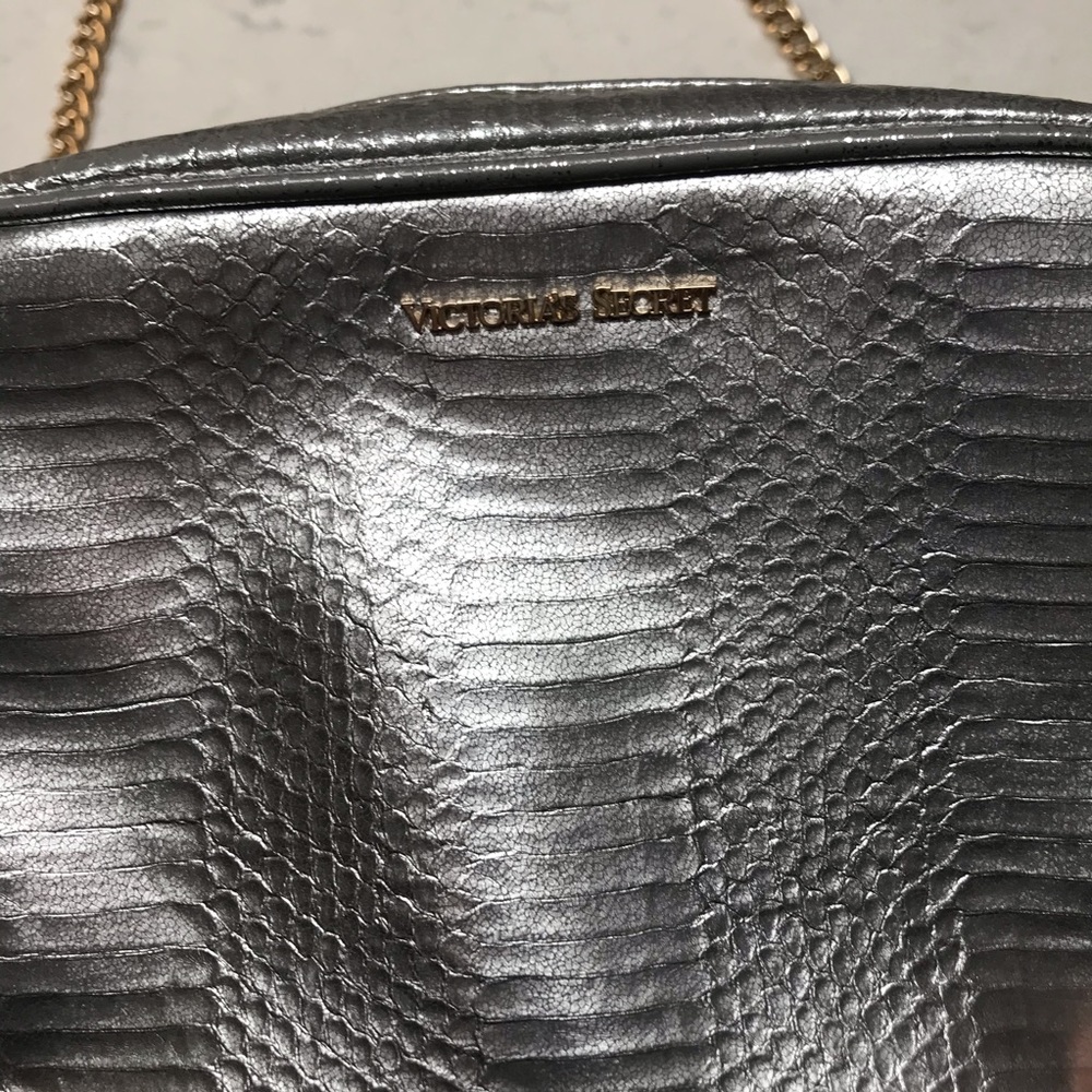 VS CROSSBODY PURSE